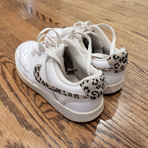 Nike Leopard 🐆 Court Vision Low Sneaker - Picture 4 of 8